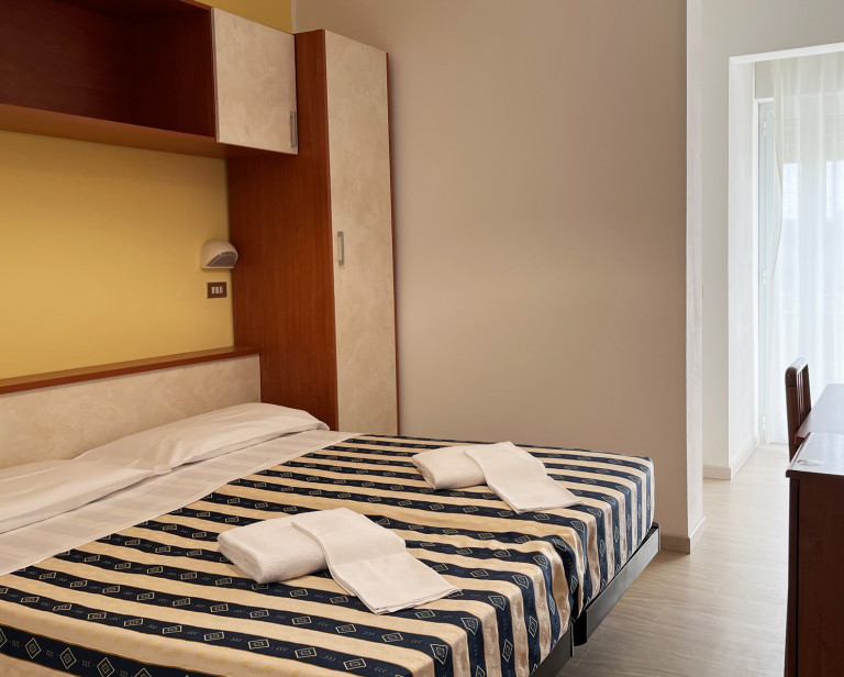 media.Slide_Camere_4Hotel_Serena_GatteoMare