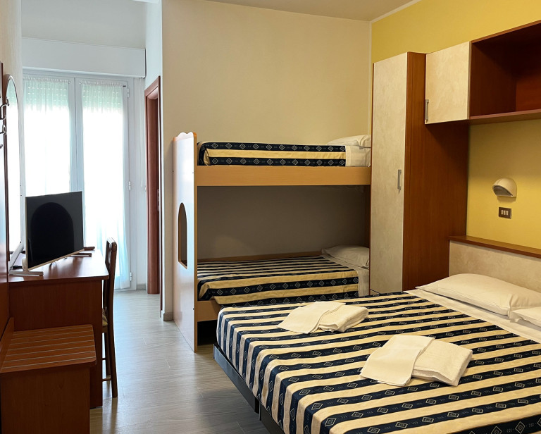 media.Slide_Camere_6Hotel_Serena_GatteoMare