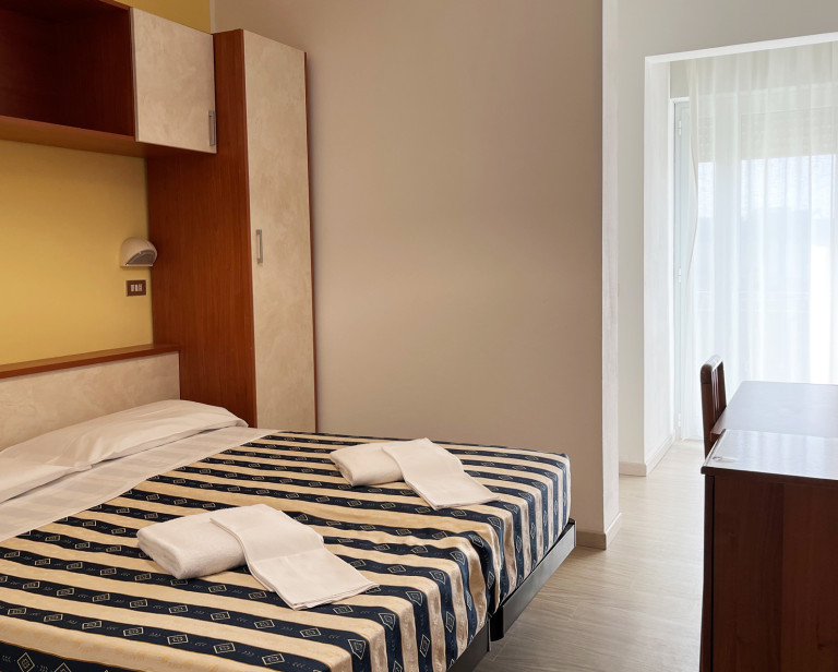 media.Slide_Camere_4Hotel_Serena_GatteoMare